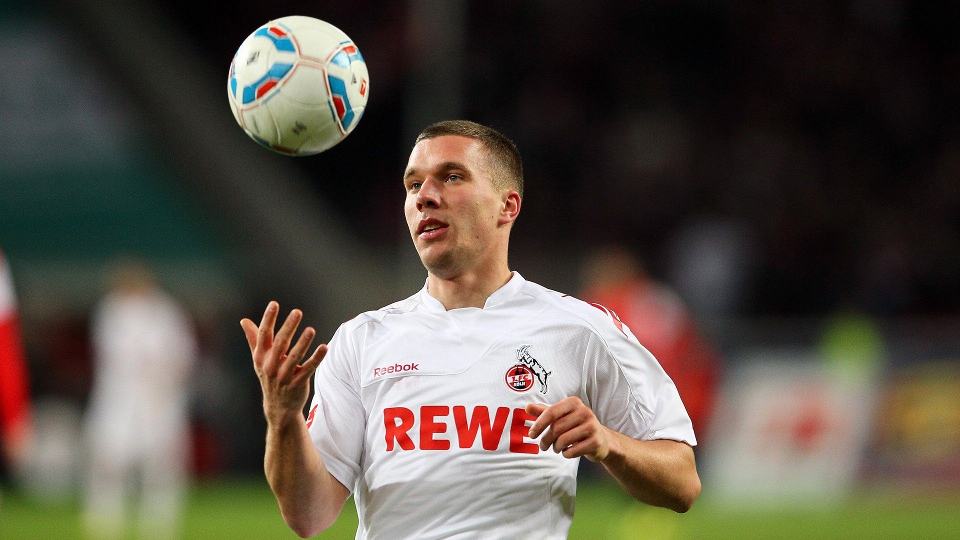 体育新闻中心深度观察栏目上线,体育新闻报道栏目