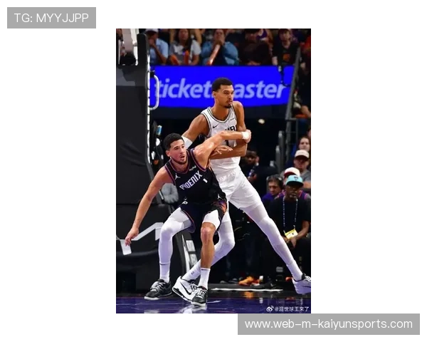 布克攻防两端皆尖刀，领衔NBA新时代