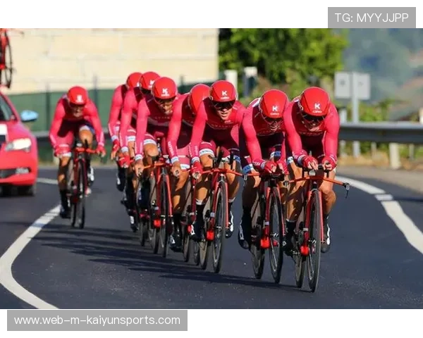 自行车团队计时赛协同完美换位
