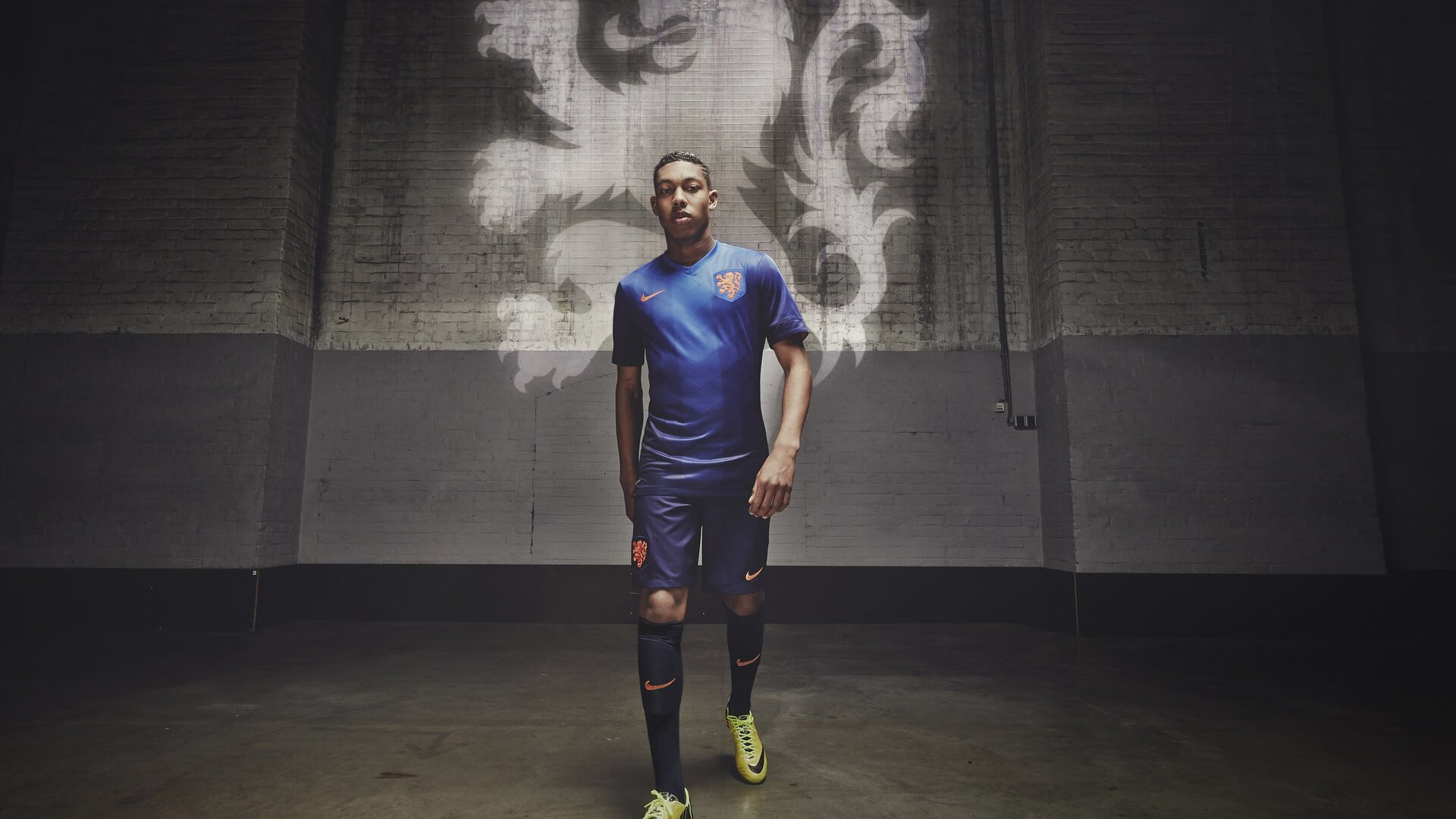 开云官方网页登录-尤文锋线组合默契十足，意甲霸主之势再现，尤文风格